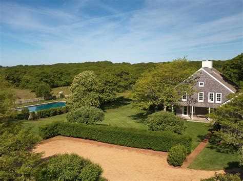 Jacqueline Kennedy Onassis's Martha's Vineyard estate on the market for ...