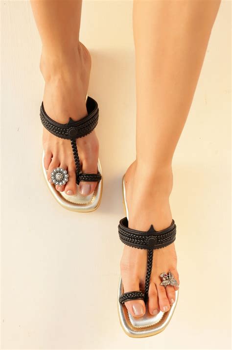 Shoes – Gulaal