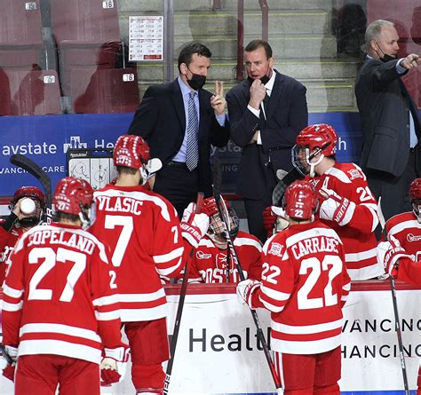 UMass Hockey vs BU 1/25/22 - masslive.com