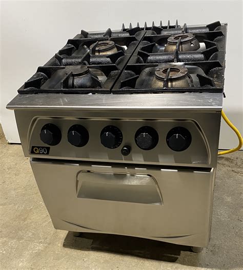 Used LINCAT Q90 4 Burner Gas Range With Oven