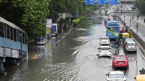 Delhi: PWD calls coordination meet for 71 water logging hot spots on Friday