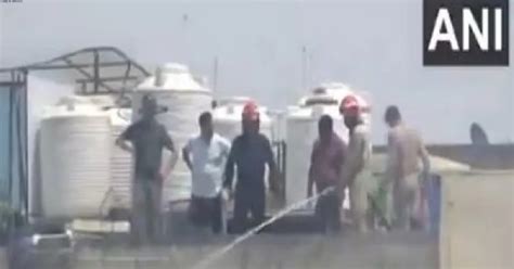 Delhi: Fire breaks out at jhuggi cluster in Rohini