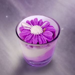 illume by gulshan Lavender Peony Candle Price in India - Buy illume by ...