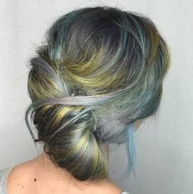 7 Simple Hairstyles for Greasy Hair: Rock Second Day Hair