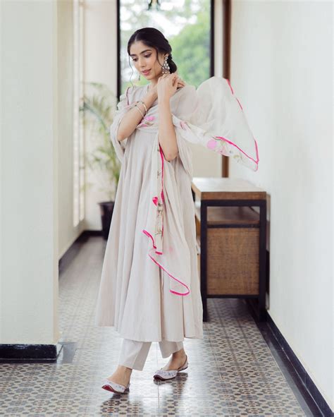 Shop Canvas Grey Handpainted Cotton Suit Set for Women Online in India ...