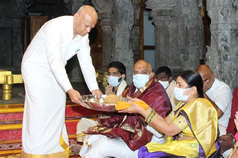 Malladi Vishnu Takes TTD Oath - rspnetwork.in