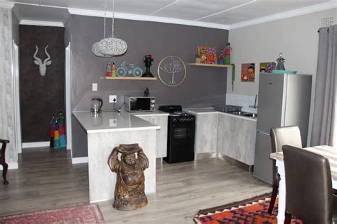 Sandra's Place - Room #2 (Booking for ONE room) - Apartments for Rent ...