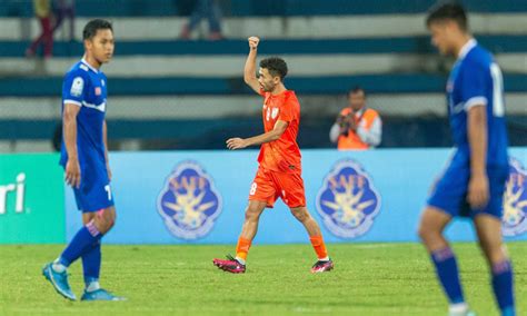 Indian juggernaut rolls on; extends unbeaten streak