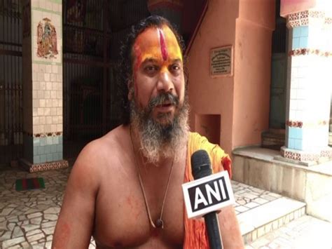 'Disgraced' Owaisi behind terrorism, anti-India slogans: Ayodhya priest