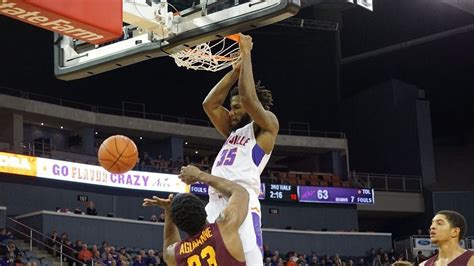 University of Evansville Aces Mens Basketball vs. Drake University Mens ...