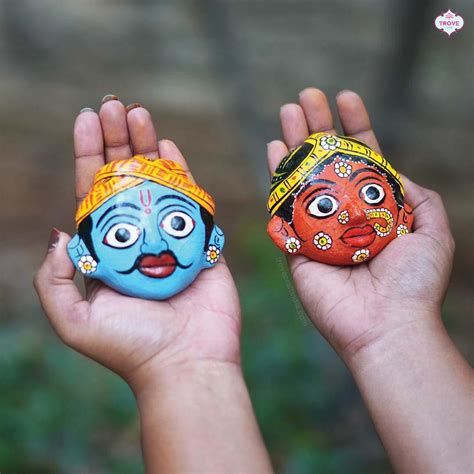 Set of 2 - Mini Cherial Wall Masks – Trove Craft India