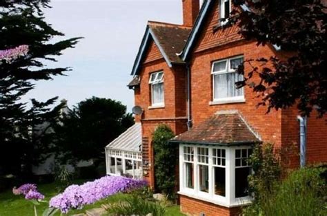 10 Best Hostels In United Kingdom For A Budget Staycation