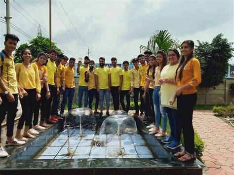 Yellow Day | ISBA Institute of Professional Studies