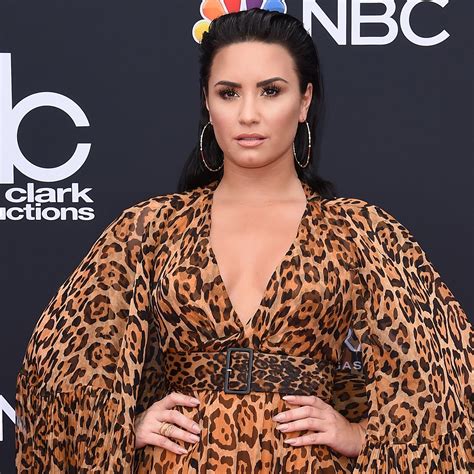 Demi Lovato Face Shape