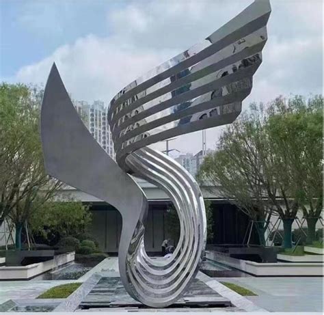不锈钢鲸鱼动物雕塑-宏通雕塑