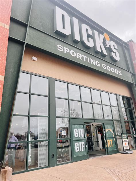 Dicks Sporting Goods Brookfield