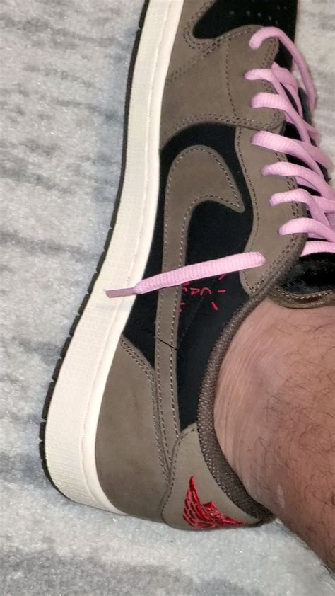 travis 1 lows OG. on feet look. too clean and details are on point ...