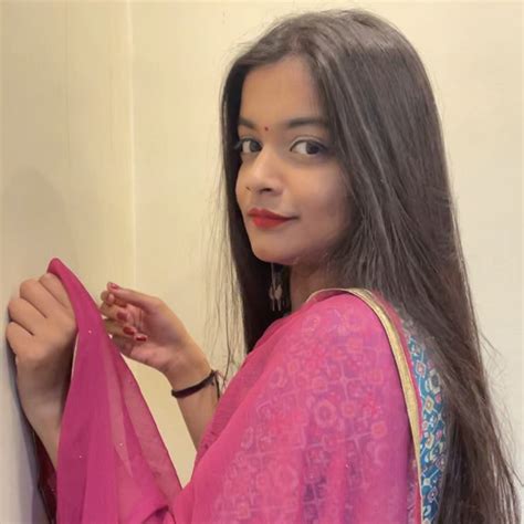 Naina Singh - English teacher in Bareilly - ₹3000/h