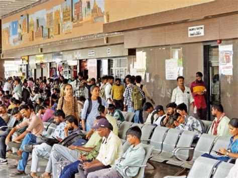 'Iconic' bus port becomes 'den of unsanitary conditions' in just two ...