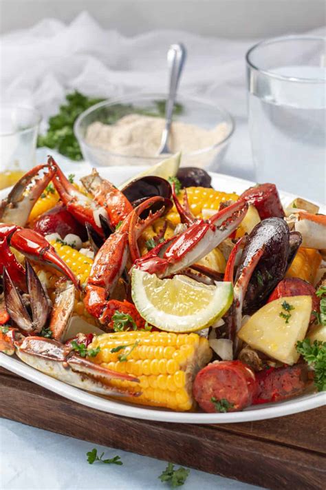 The BEST Crab Boil Recipe (In 10 Simple Steps!) - Oh So Foodie