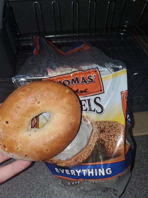 Nothing bagel | /r/ExpectationVsReality | Know Your Meme