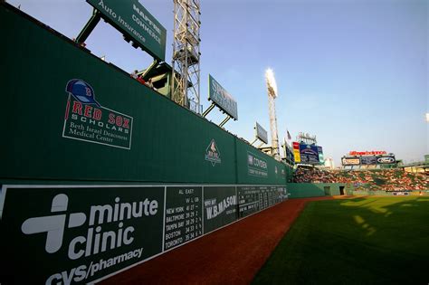 Fenway Park 的图像结果