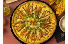 torta salata con fiori di zucca torta salata estiva con fiori di zucca e grana padano torta salata con fiori di zucca torta salata estiva con fiori di zucca e grana padano