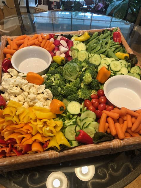 Delicious Veggie Platter for Your Holiday Party