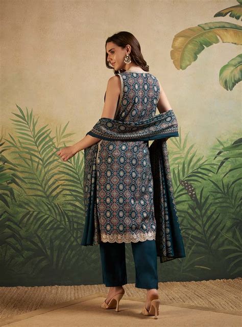 Green V-Neck Fusion Kurta Set with Blouse & Printed Dupatta – Mahukaa