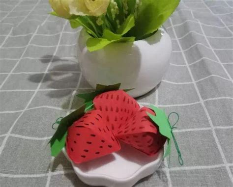 草莓怎么制作礼物最新素材