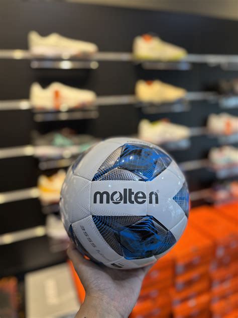 Molten Futsal Ball F9A3555 – Size 4 FIFA Quality Hybrid Futsal Ball ...