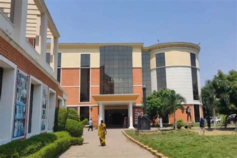 VELS University Chennai Campus: Photos, Virtual Tour
