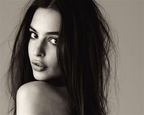 Emily Ratajkowski Blurred Lines