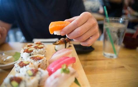 美味的寿司15秒就能吃一个！接近人体温度的寿司口感太赞了 - 知乎