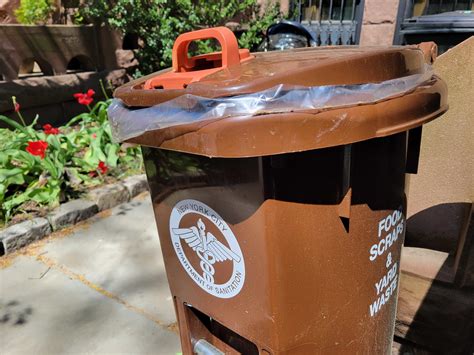 Mandatory composting in NYC: What to know | Crain's New York Business
