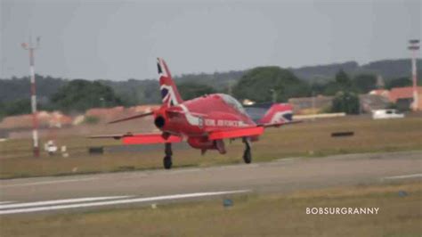 Watch the Red Arrows suddenly halt takeoff after security alert