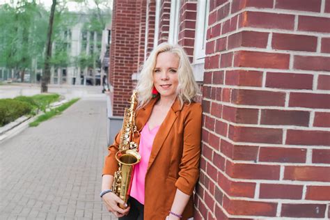 Laura Dreyer – P. Mauriat