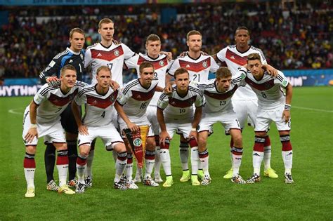 （世界杯）足球——德国队首发阵容(图)-搜狐滚动