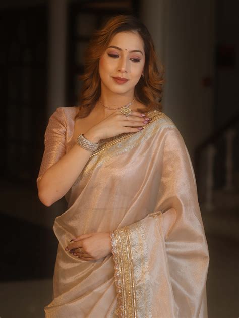 Banarasee Handwoven Plain Tissue Saree With Zari Border & Lace-Blush P