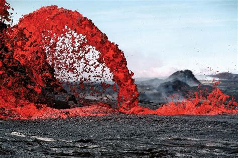 Kilauea | Location, Eruptions, Height, Map, & Facts | Britannica