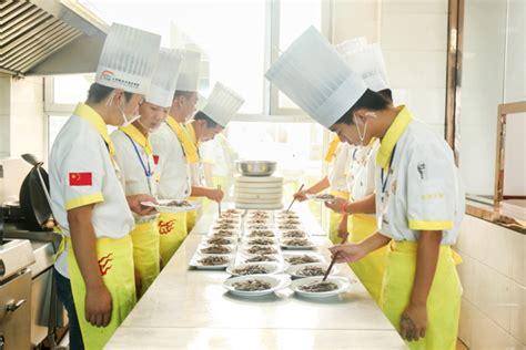 六院举办厨艺爱好者烹饪培训班-搜狐大视野-搜狐新闻