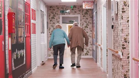 How Quickly Does Dementia Progress? | Ashberry Care Homes
