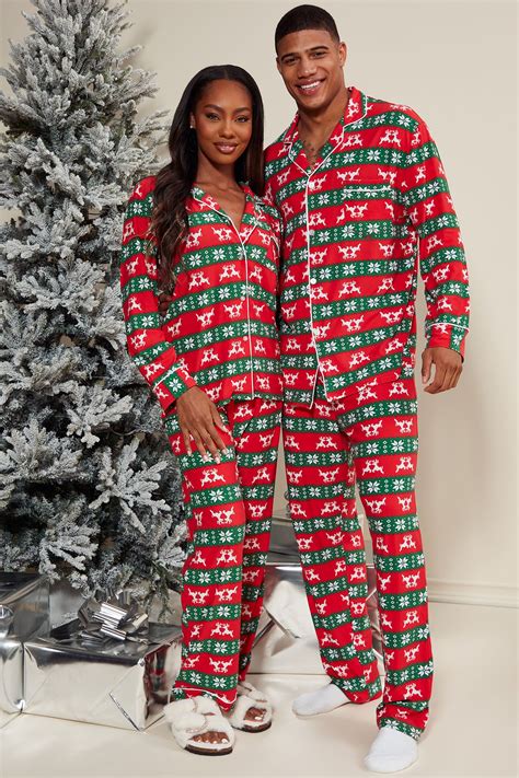 Matching Christmas Pajamas for Couples | Fashion Nova