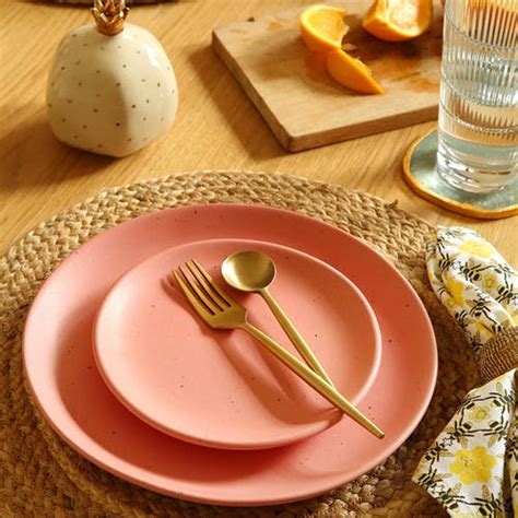 Get 10" Handmade Burrito Starry Luncheon Dinner Plate at ₹ 1079 | LBB Shop