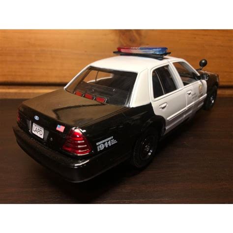 2010 Ford Crown Victoria Police Interceptor LAPD 1/24 MotorMax 全国送料無料 ...