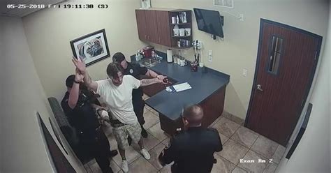 Boyfriend arrested after girlfriend slips note to vet staff saying he ...