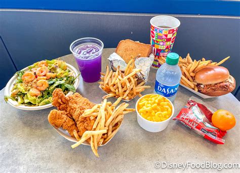 In Defense of Magic Kingdom's Most Hated Restaurant | the disney food blog