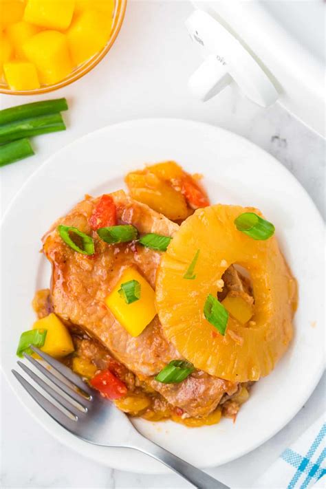 Slow Cooker Hawaiian Pork Chops