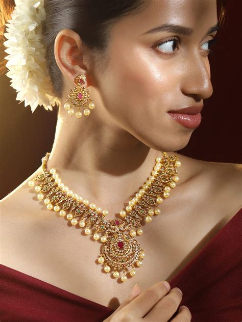 Explore Divine Temple Jewellery Collection at Rubans