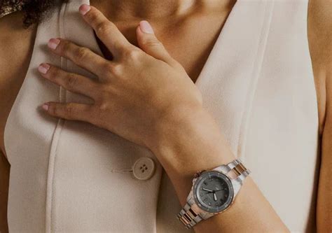 Buy Luxury Women’s Watches | Malabar Watches